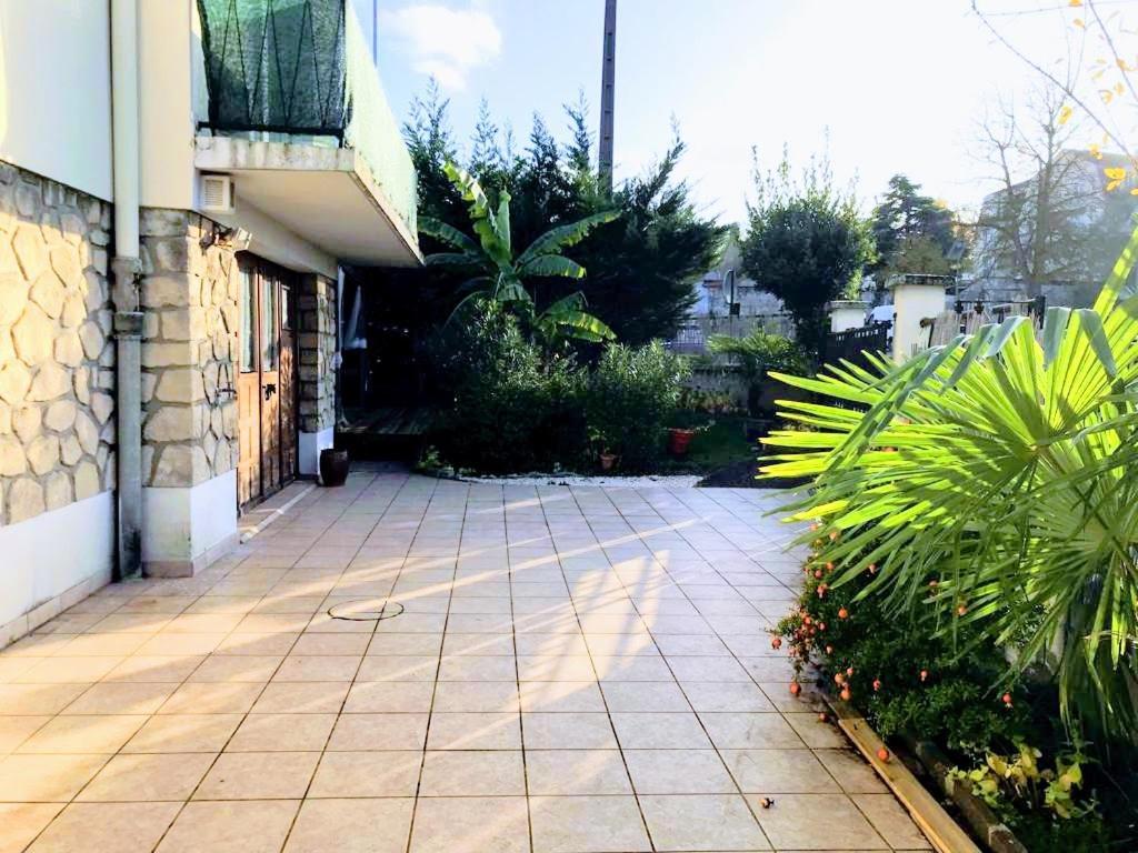 Agreable Maison En Centre Ville Noisy-le-Grand Kültér fotó
